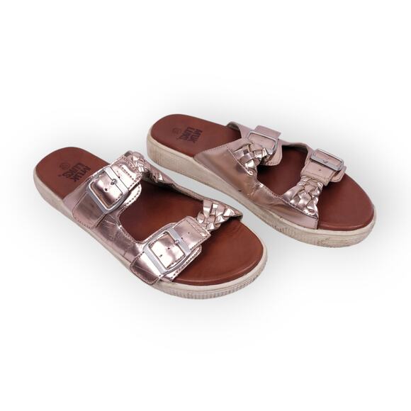 Muk Luks Metallic Buckle Sandals Jaycee Slip-On Size 10 Resort Vacation Boho - Picture 1 of 7